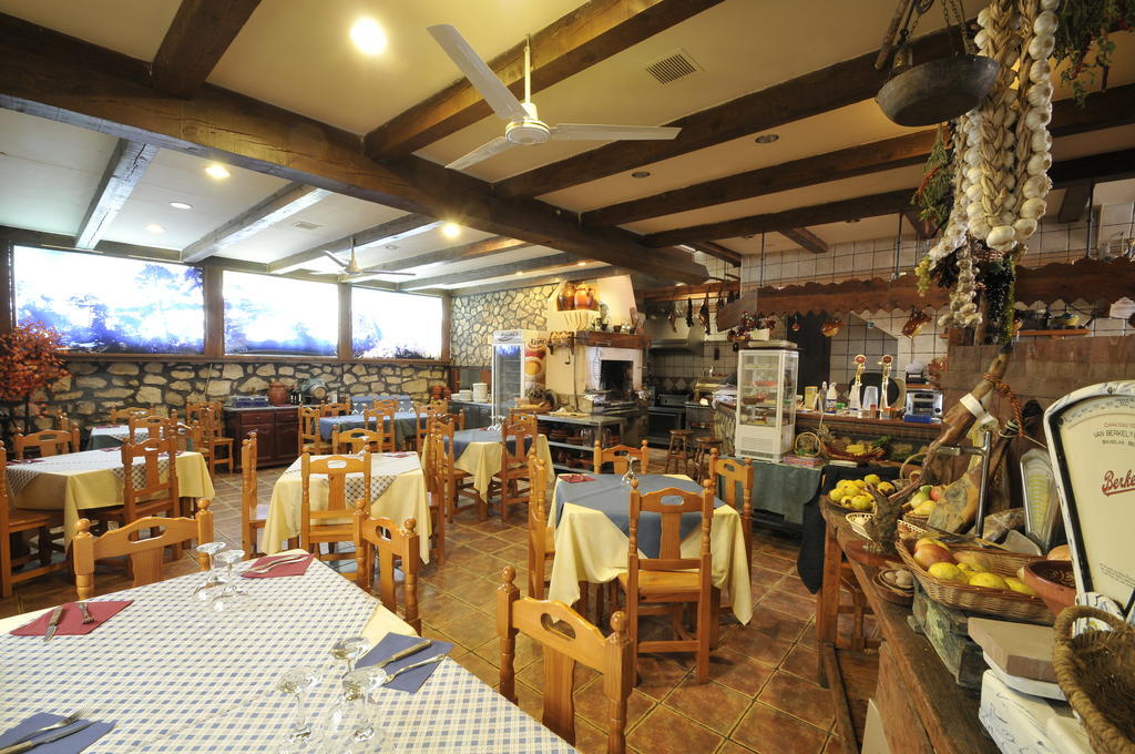 Hospedaje Rural Casa Parri Poveda de la Sierra ภายนอก รูปภาพ